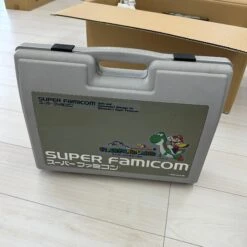 Nintendo SUPER FAMICON Case SUPER MARIO WORLD - Nintendo
